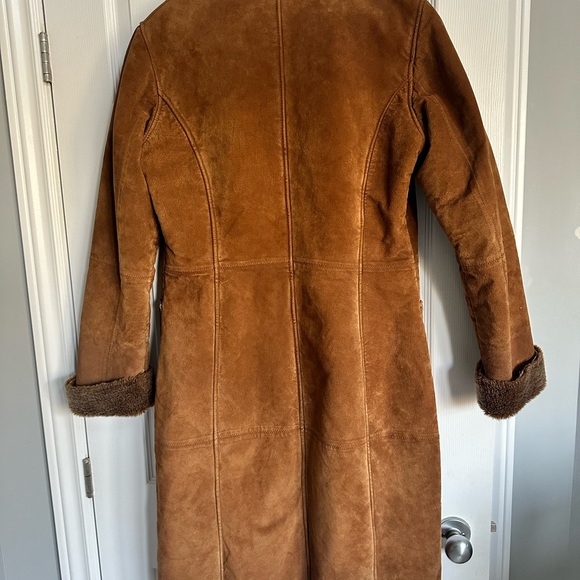 Danier Suede Tan Teddy Jacket with Faux Fur Trim - Picture 4 of 5